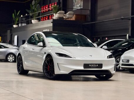 2025 Tesla Model 3 Performance I Рестайлинг, белый, 7135000 рублей, вид 1