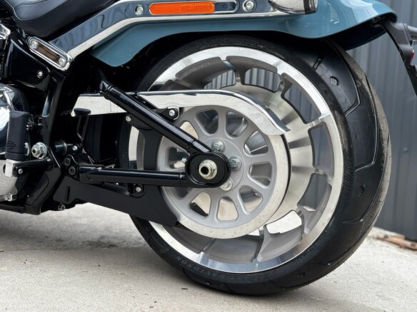 2024 Harley-Davidson Fat Boy, голубой, 3500000 рублей - вид 10