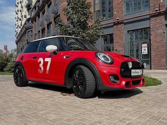 2020 Mini Hatch Cooper S III (F55/F56) Рестайлинг, красный, 2350000 рублей - вид 6