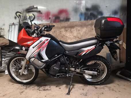 2011 Kawasaki KLR 650, красный, 450000 рублей, вид 1