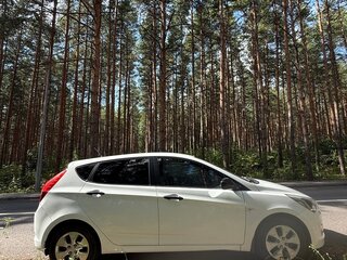 2015 Hyundai Solaris I Рестайлинг, белый, 790000 рублей, вид 1