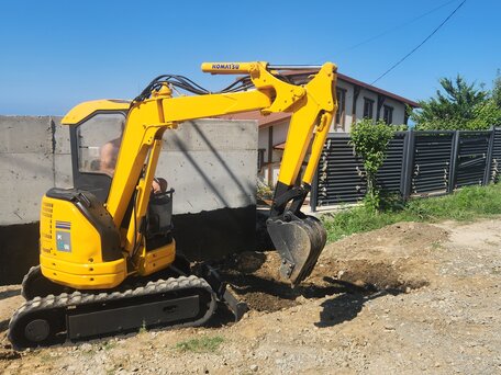 2010 Komatsu PC12, золотистый, 1650000 рублей, вид 3