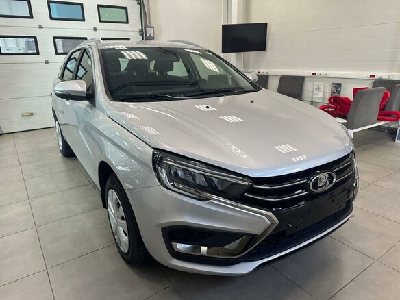 2026 Lada (ВАЗ) Vesta SW I Рестайлинг (NG), серебристый - вид 1