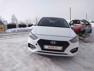 2018 Hyundai Solaris II, белый, 1300000 рублей, вид 2