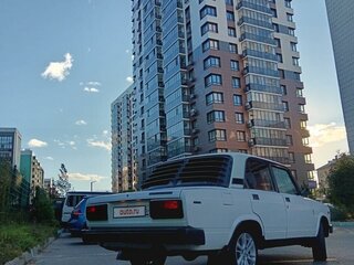 1998 Lada (ВАЗ) 2105, белый, 206000 рублей, вид 1