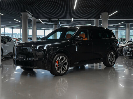 Lynk & Co 900