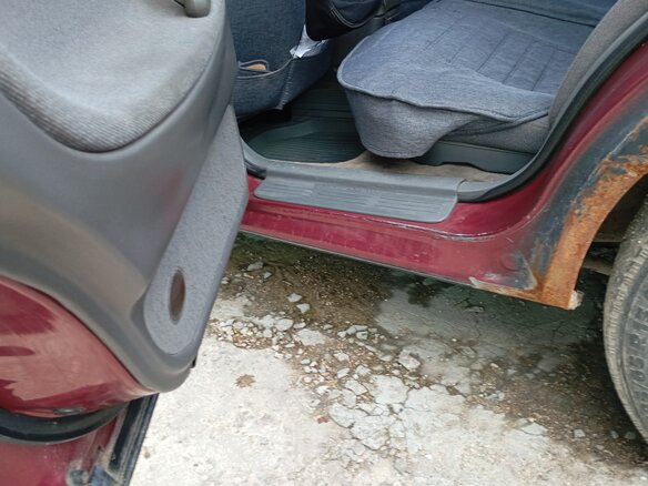 1993 Mazda 626 IV (GE), пурпурный, 170000 рублей - вид 10