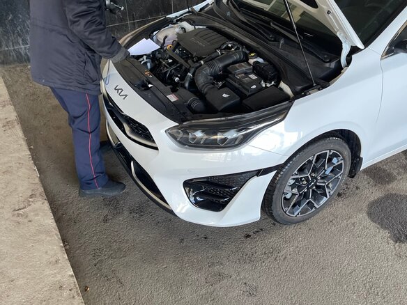 2021 Kia Ceed III Рестайлинг, белый, 2700000 рублей - вид 19