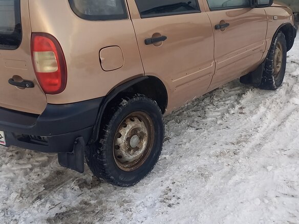 2005 Chevrolet Niva I, бежевый, 420000 рублей - вид 1