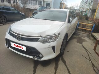2016 Toyota Camry VII (XV50) Рестайлинг, белый, 1700000 рублей, вид 2