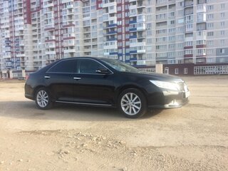 2013 Toyota Camry VII (XV50), чёрный, 1400000 рублей, вид 3