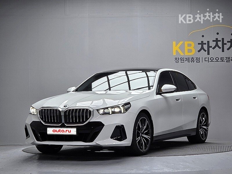 Открыть фотографии: BMW 5 серии VIII (G60/G61/G68)