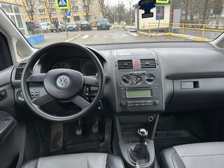 2003 Volkswagen Touran I, чёрный, 600000 рублей, вид 5