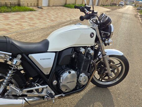 2012 Honda CB 1100, белый, 700000 рублей, вид 4