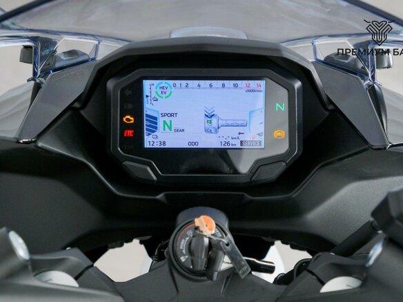 2025 Kawasaki Ninja 7, серебристый, 899000 рублей - вид 11