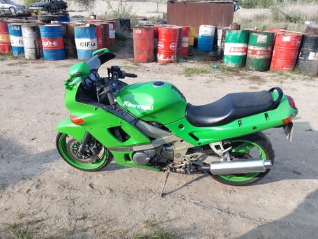 1995 Kawasaki ZZR 600, чёрный, 250000 рублей, вид 3