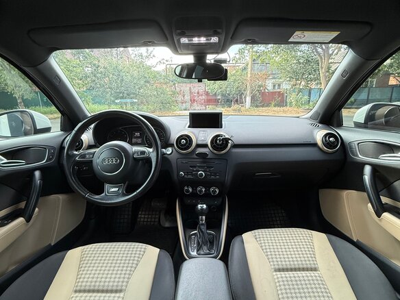 2011 Audi A1 I (8X), коричневый - вид 17