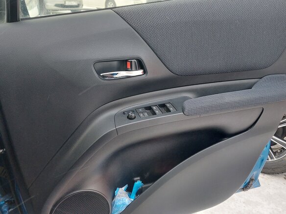 2017 Toyota Sienta II, синий, 1590000 рублей - вид 5