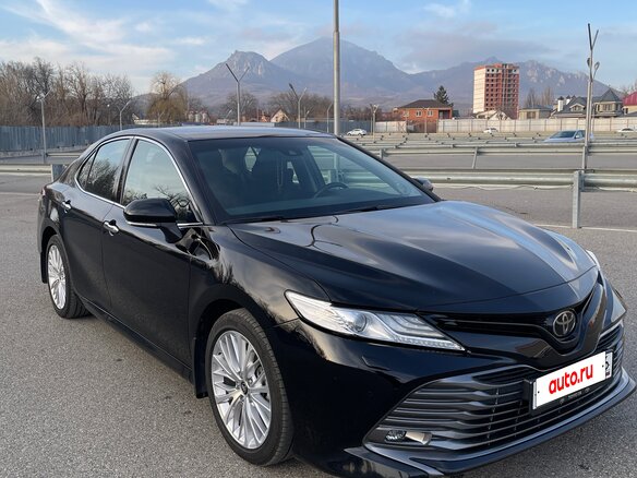 2021 Toyota Camry VIII (XV70), чёрный, 4500000 рублей - вид 2