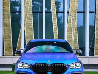 2022 BMW X6 40d III (G06), синий, 8400000 рублей, вид 2