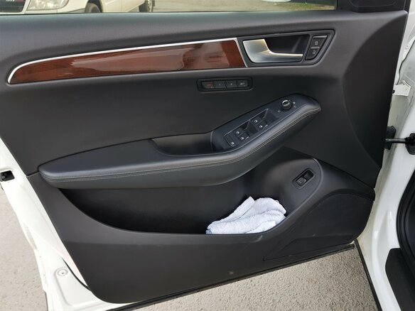 2010 Audi Q5 I (8R), белый - вид 15
