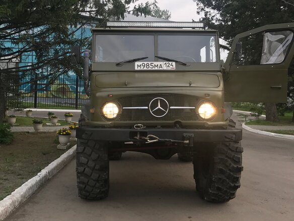 1956 Mercedes-Benz Unimog, зелёный - вид 7