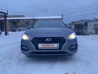 2018 Hyundai Solaris II, серый, 900000 рублей, вид 3
