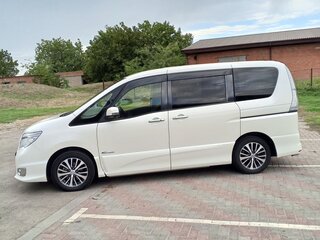 2015 Nissan Serena IV (C26), белый, 1700000 рублей, вид 2