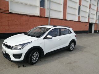 2018 Kia Rio X-Line IV, белый, 1200000 рублей, вид 1