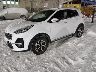2019 Kia Sportage IV Рестайлинг, белый, 2650000 рублей, вид 1