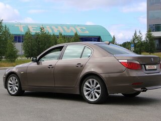 2006 BMW 5 серии 525xi V (E60/E61), коричневый, 999999 рублей, вид 3