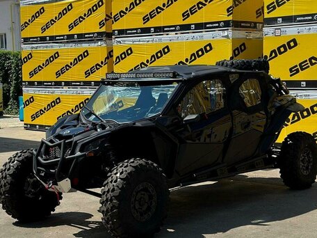 2023 BRP Can-Am Maverick Max X RS Turbo RR, чёрный, 5690000 рублей, вид 1