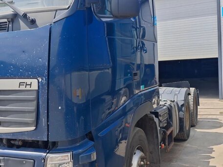 2014 Volvo FH, синий, 3850000 рублей, вид 2