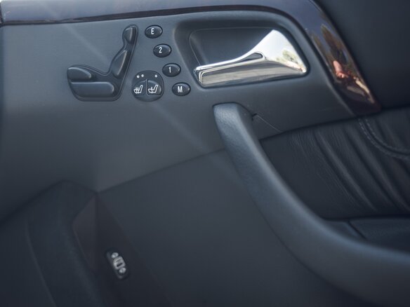 1999 Mercedes-Benz S-Класс 320 IV (W220), белый - вид 25