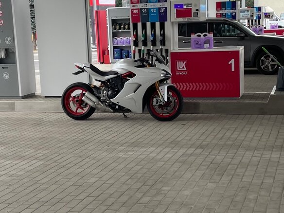 2018 Ducati Supersport, белый - вид 1