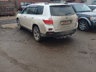 2011 Toyota Highlander II (XU40) Рестайлинг, белый, 2350000 рублей, вид 5