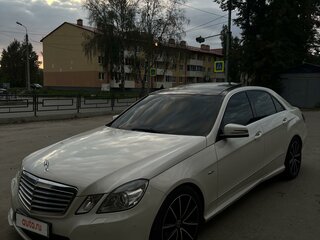 2010 Mercedes-Benz E-Класс 200 5G-Tronic IV (W212, S212, C207), белый, 1480000 рублей, вид 2