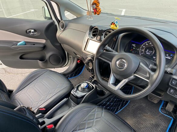 2018 Nissan Note e-Power II Рестайлинг, белый, 1150000 рублей - вид 5