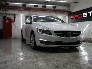 2014 Volvo S60 II Рестайлинг, белый, 1800000 рублей, вид 5