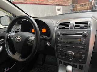 2013 Toyota Corolla X (E140, E150) Рестайлинг, белый, 1500000 рублей, вид 5