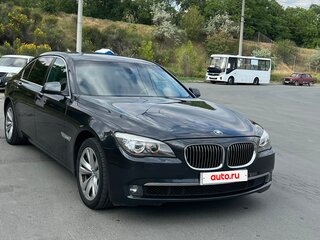 2010 BMW 7 серии Long 740Li V (F01/F02/F04), серый, 1900000 рублей, вид 4