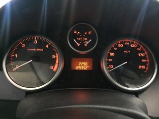 2008 Peugeot 207 I, белый, 499999 рублей, вид 1