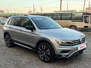 2019 Volkswagen Tiguan II, серебристый, 2610000 рублей, вид 1