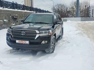 2018 Toyota Land Cruiser 200 Series Рестайлинг 2, чёрный, 7850000 рублей, вид 2