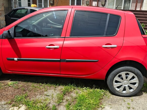 2009 Renault Clio III, красный, 620000 рублей - вид 5