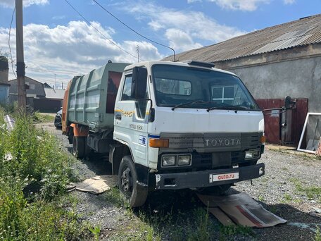 1994 Toyota Dyna, белый, 980000 рублей, вид 2