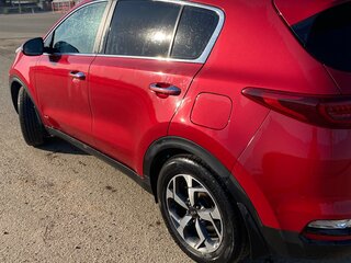 2019 Kia Sportage IV Рестайлинг, красный, 2320000 рублей, вид 4
