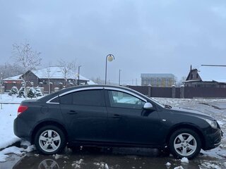 2011 Chevrolet Cruze I, чёрный, 700000 рублей, вид 3