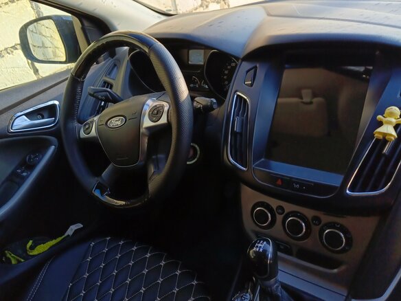 2012 Ford Focus III, чёрный, 900000 рублей - вид 2