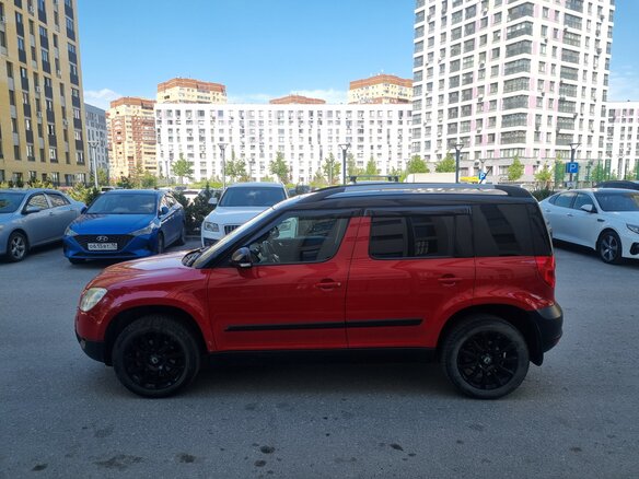 2012 Skoda Yeti I, красный, 1430000 рублей - вид 3